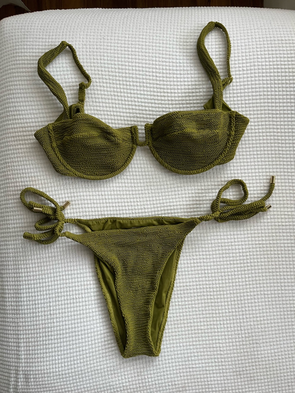 Monday swimwear bikini set size large